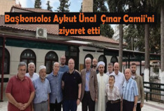 Başkonsolos Aykut Ünal Çınar Camii'ni ziyaret etti
