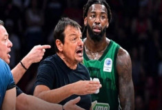 Panathinaikos Başantrenörü Ergin Ataman'dan Olympiakos taraftarına tepki: