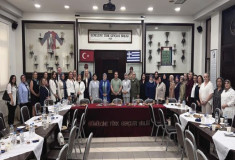 AK Parti Kadın Kolları heyeti Batı Trakya'da soydaşlarla bir araya geldi